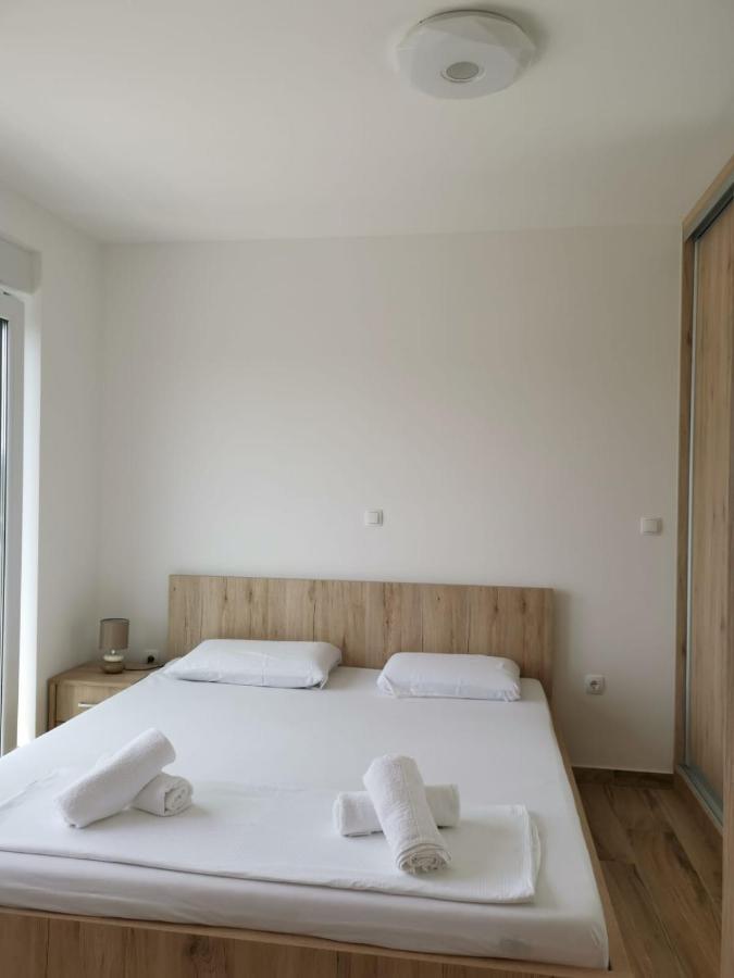 Ristovic Apartment Primosten Exterior photo